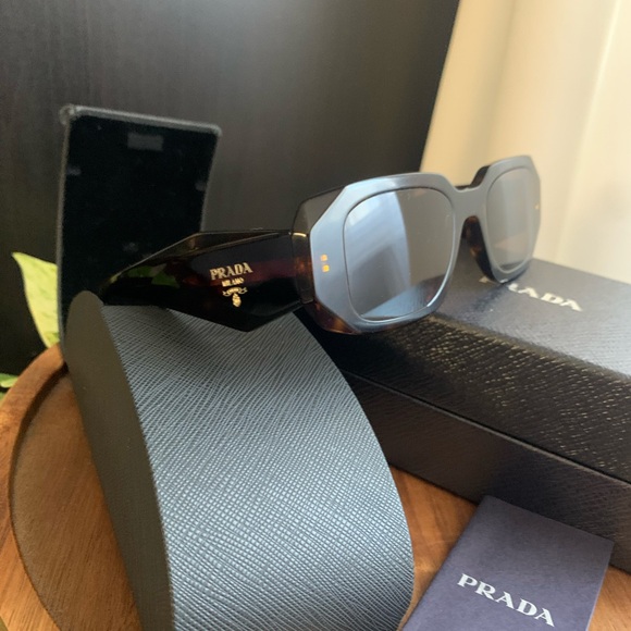 Prada Symbole Rectangular Women’s Sunglasses SPR17WS Tortoise/Brown - Picture 5 of 6